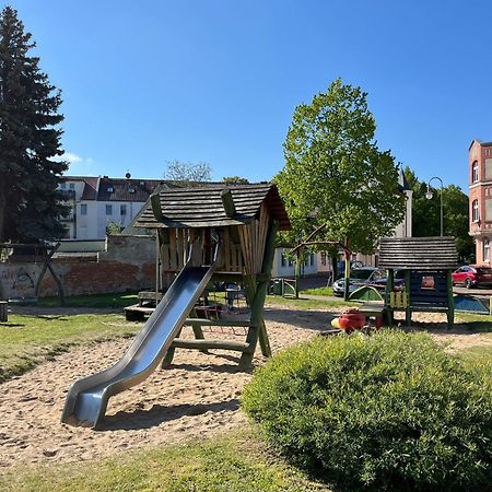 Fewo "Franzi" 5 Personen, Zentrale Lage, Parkplatz Dessau-Rosslau Esterno foto