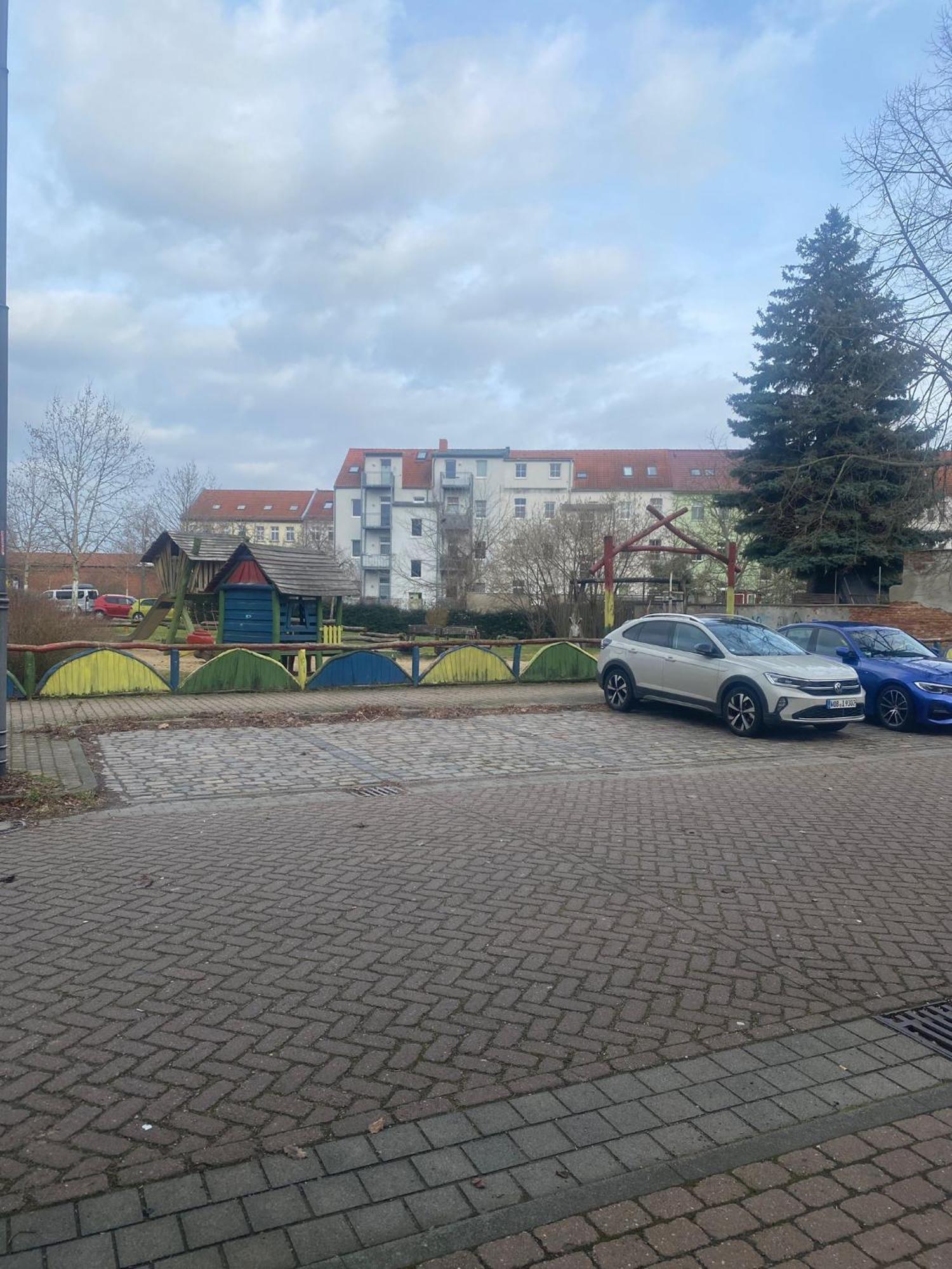 Fewo "Franzi" 5 Personen, Zentrale Lage, Parkplatz Dessau-Rosslau Esterno foto